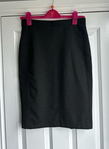 M&S pencil skirt - sz 10