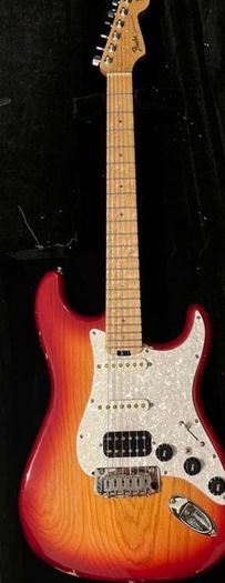 Fender Deluxe Custom Strat with Suhr pickups