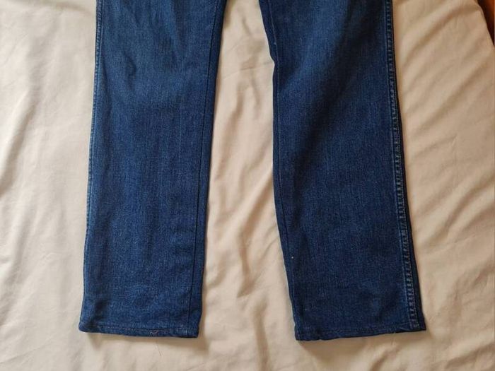 wrangler texas jeans Size 34/32 zip fly in excellent condition