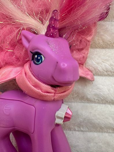 My Little Pony Lily Lightly Unicorn Light Up With Dress Damaged Dirty Lash approx. 12 cm. Used Please see photos