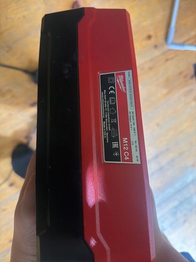 Milwaukee m12 c4 charger