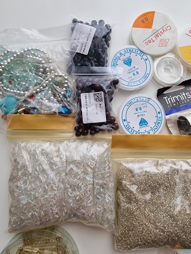 Watch beading set