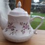 Beautiful Vintage Floral Teapot - Only 25 Image 3