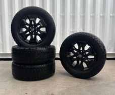 Genuine Nissan Navara 18" Alloy Wheels