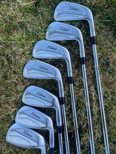 Titleist 620 cb irons 4-pw x stiff