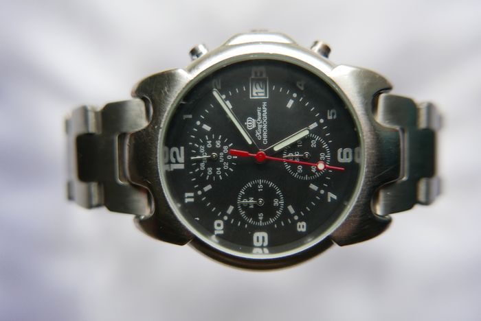 King QUARTZ CHRONOGRAPH Stainless Steel-atm Water Resistant Watch
