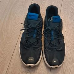 mens nike runners