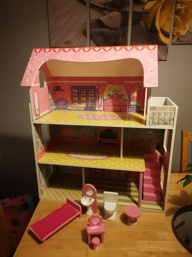 Doll House