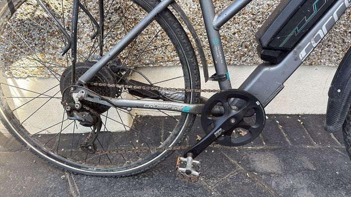 carrera electric bike no charger wheel flat