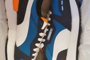 Unisex PUMA runners NEW size UK 5 and UK 5.5