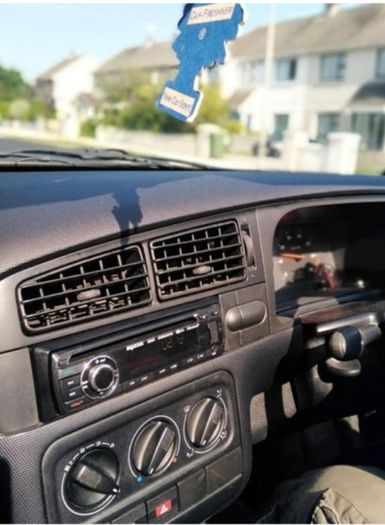 VW convertible car, 1999, volkswagen,low mils