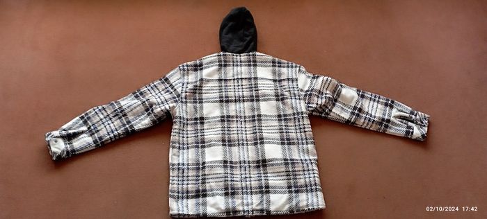 Checkered zip-up jacket with hood