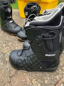 Snow boarding boots