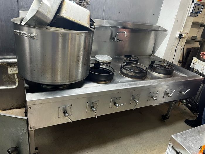 Gas cooker