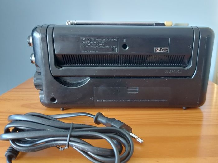Sony ICF-850L vintage radio, in exelent condition.