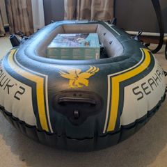 Intex Seahawk 2 Inflatable Boat 68347NP  Full Boxed Set Excellent Condition