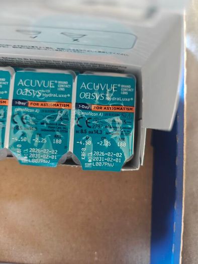 Toric Contact Lenses -4.5 and -3.75
