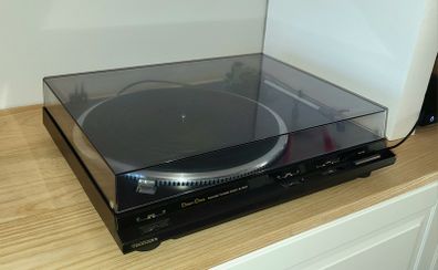 Technics SL DD33 Turntable.