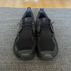 Boys On Cloud Trainers UK5.5/EUR38.5