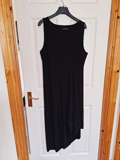 LATTE Black Dress - Size XL