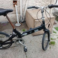 giant folding bike