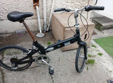 giant folding bike