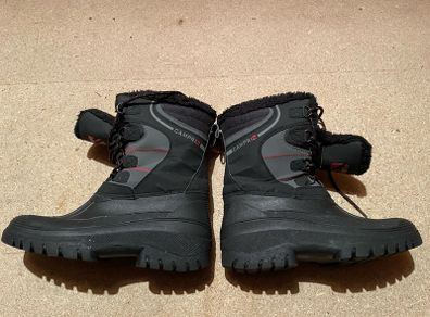 Snow boots