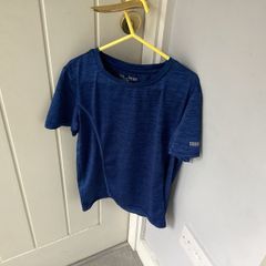 Blue T-shirt age 8/9