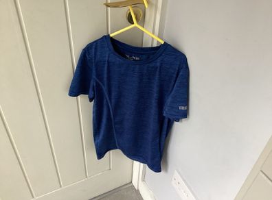 Blue T-shirt age 8/9