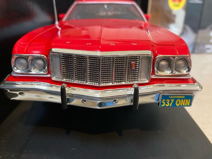 Ford Gran Torino Scale 1/18 Starsky & Hutch 2