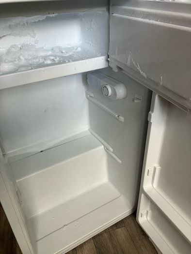 Fridge Freezer - Under Counter Compact Fridge with Freeze Zone