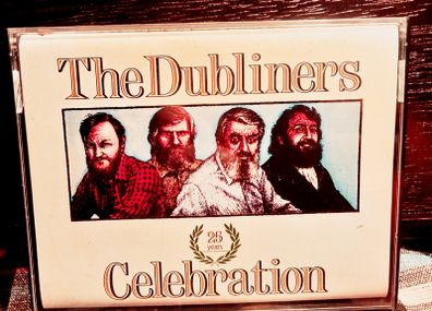 1987. The Dubliners. 25 Years Celebration. Cassette Tapes.