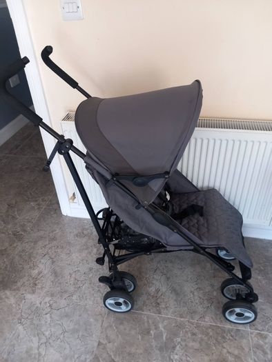 Cygnet baby's buggie with rain cover