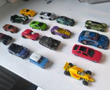 16 hot wheels and other toy cars