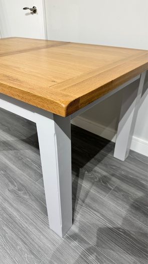 Solid Oak Extending Dining Table, Ex Display