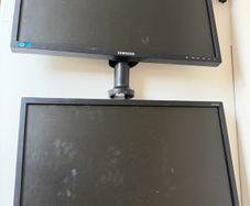 Samsung monitor (x2) and dual monitor stand