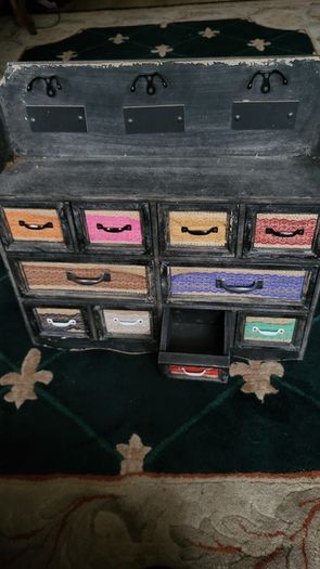 Storage cabinet