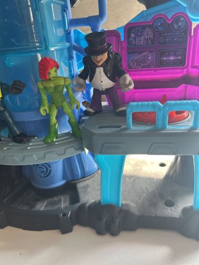Imaginext Dc with figures , car  moto etc