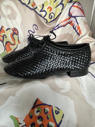 REBECCA WHITE Black Leather Woven Flats