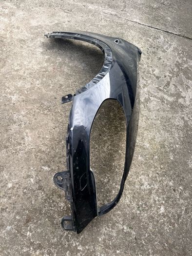 BMW e70 X5 Drivers side wing