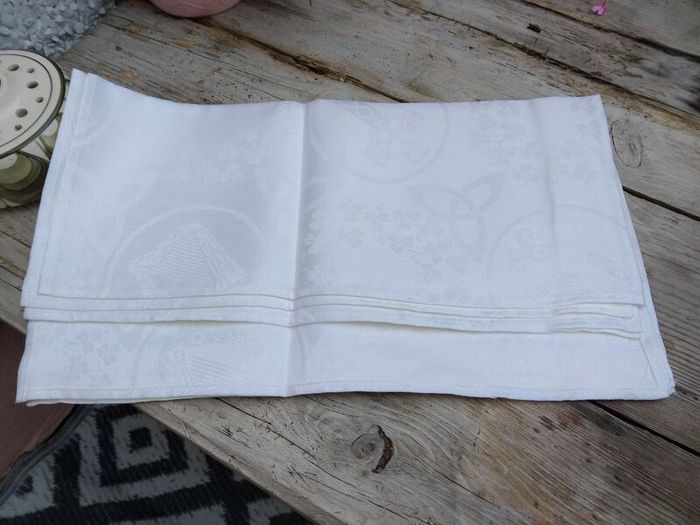 Irish Linen napkins, Linen Damask, linen serviettes, Vintage Irish Linen