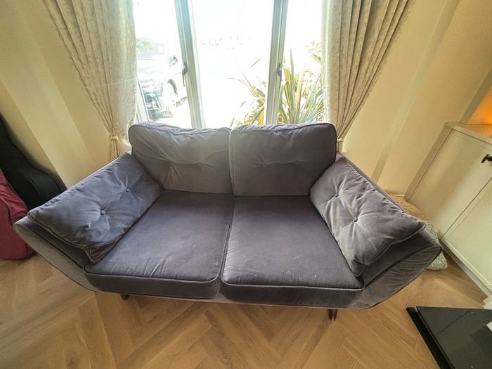 DFS couch set