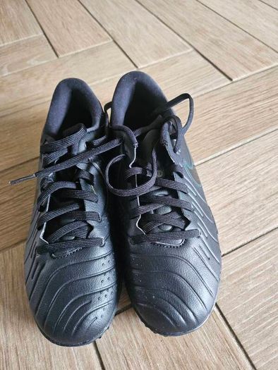 Nike Tiempo Legend 10 Pro TF in a black and deep jungle colorway