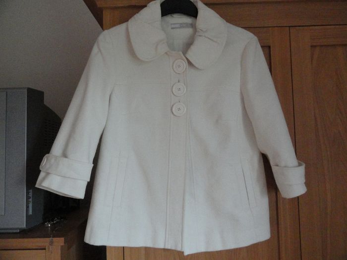 Gorgeous Off White Jacket Size 12