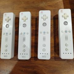 Nintendo Wii controllers x 4