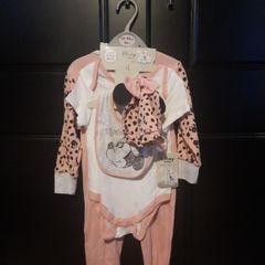 Minnie mouse 4 piece set