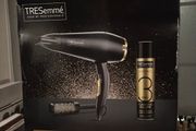 Tresemme Flawless Volume Smooth Blow Dry Set (2200W Dryer and Styling Kit)