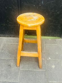 bar stool