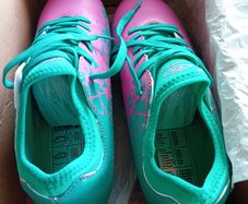 Girls Football boots