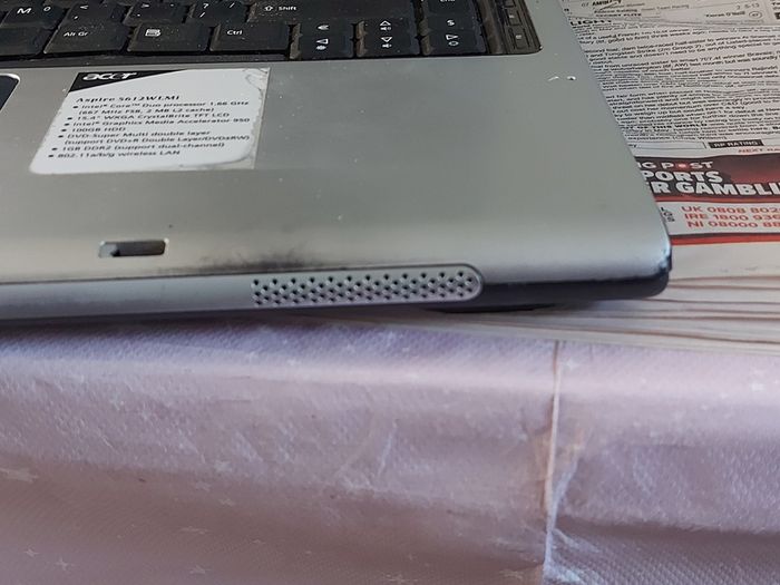 Vintage Acer Aspire. 5612 WLMi, Intel Core Duo Processor, CPU T2300, 1.66GHZ, 32 bit,  2GB Ram, Windows 10, Microsoft Edge, Chrome and VCL